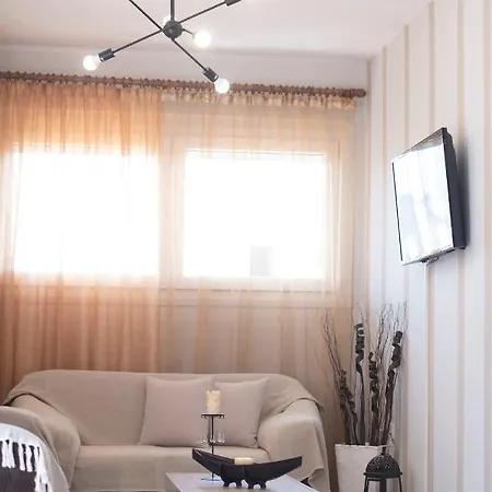 Lydia's House * 卡瓦拉